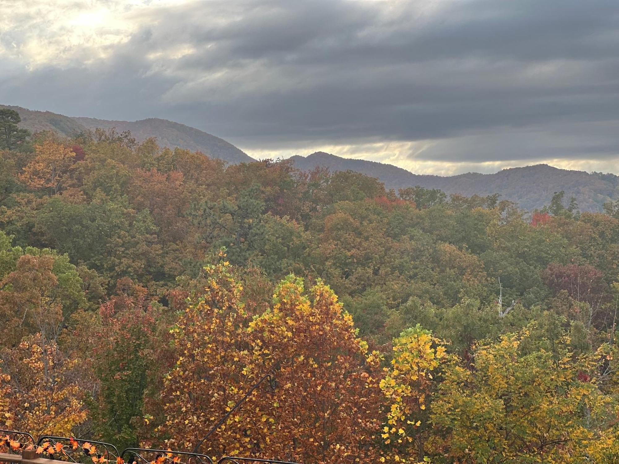 Smoky Best - Glowing Twilight Pigeon Forge Exterior photo
